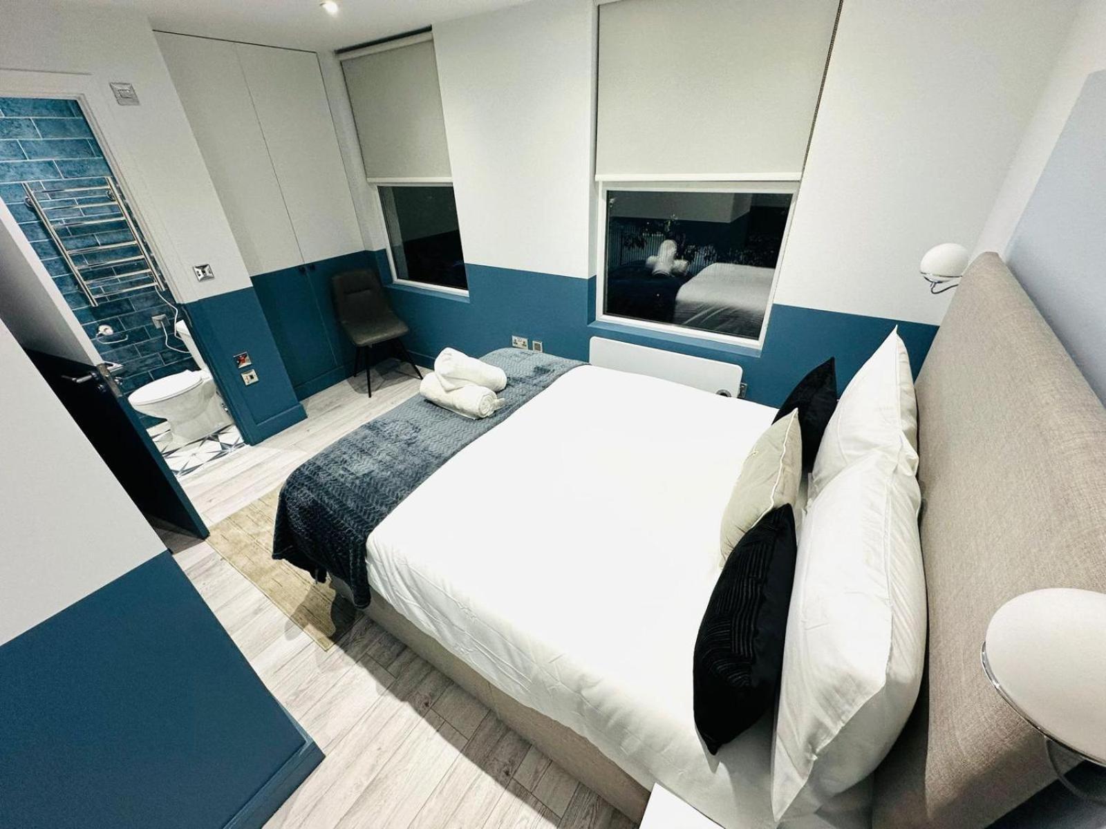 The Navy House Peckham - No 221 - Stylish