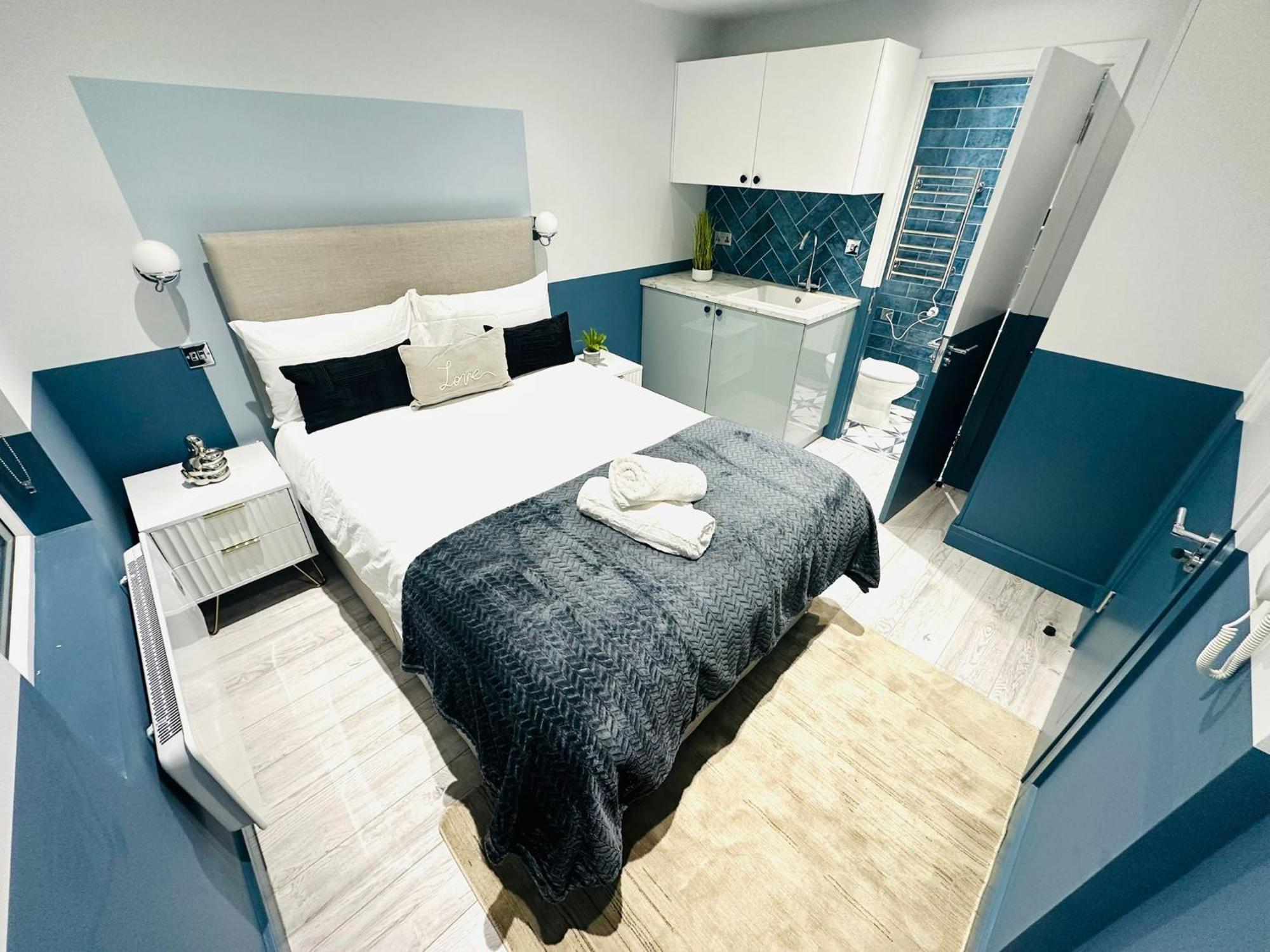 The Navy House Peckham - No 221 - Stylish